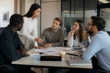 Agences de communication événementielle : comment choisir le bon partenaire pour vos événements
